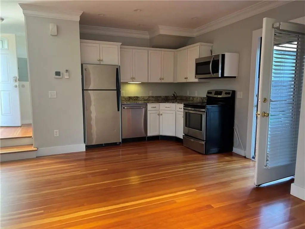 38 Mann Avenue Newport RI 02840