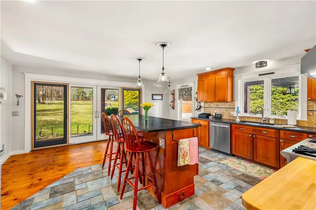 613 Slocum Road Exeter RI 02874