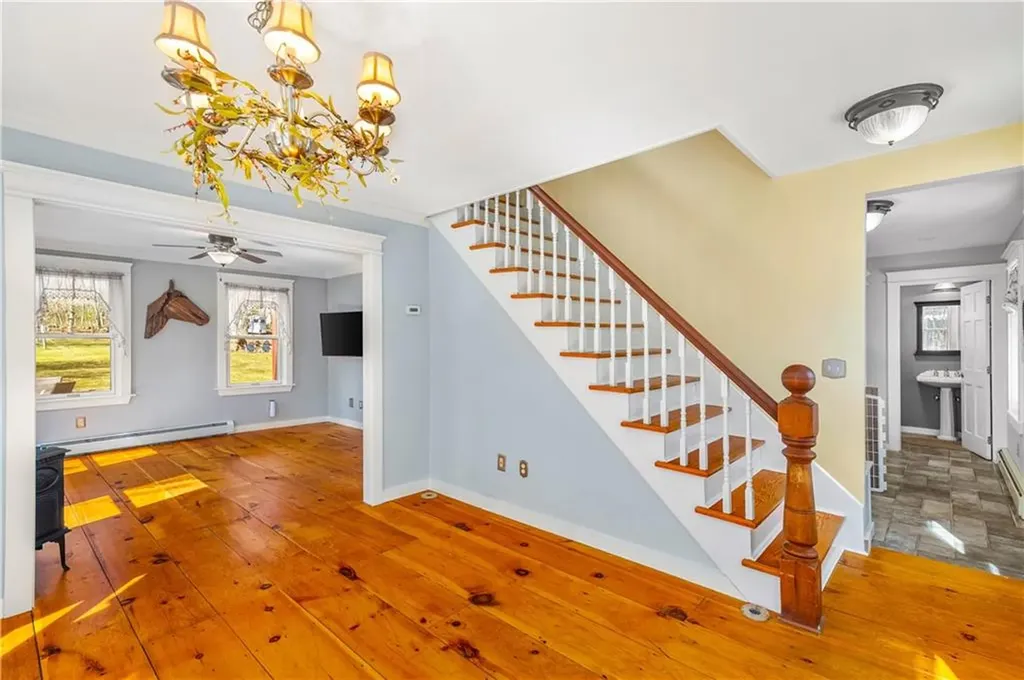 613 Slocum Road Exeter RI 02874
