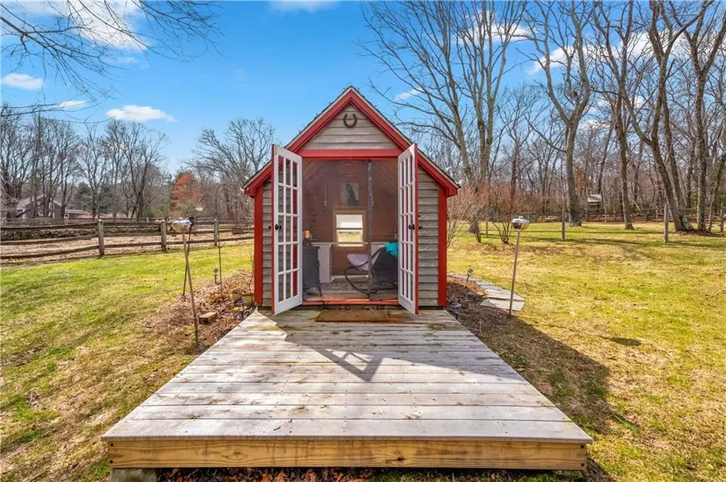 613 Slocum Road Exeter RI 02874