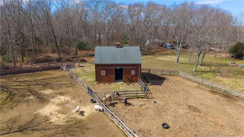 613 Slocum Road Exeter RI 02874