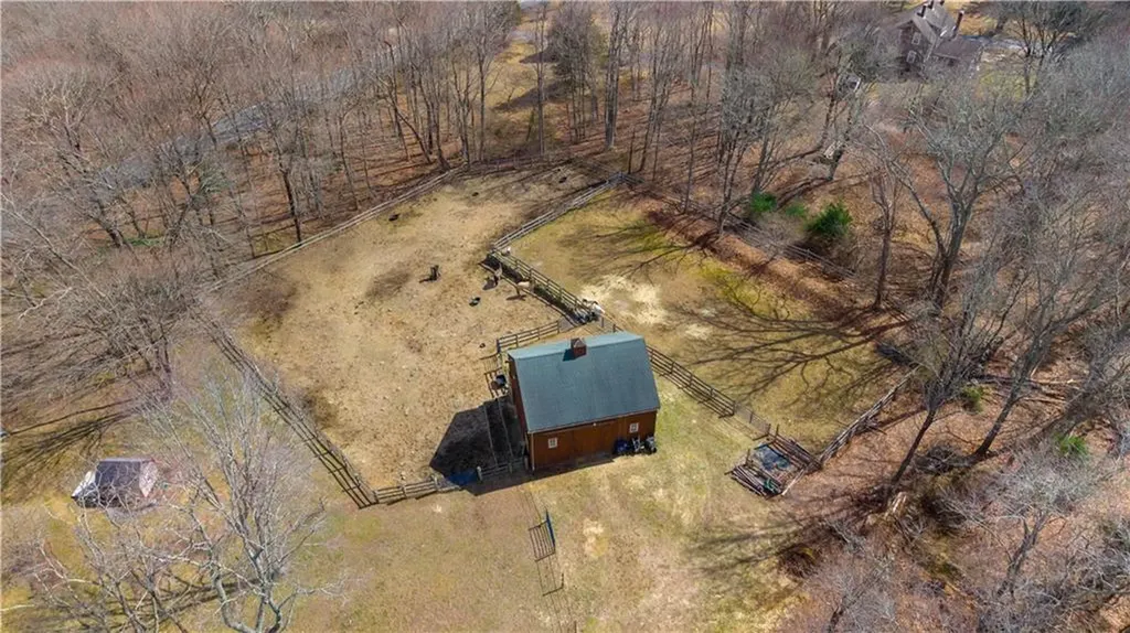 613 Slocum Road Exeter RI 02874