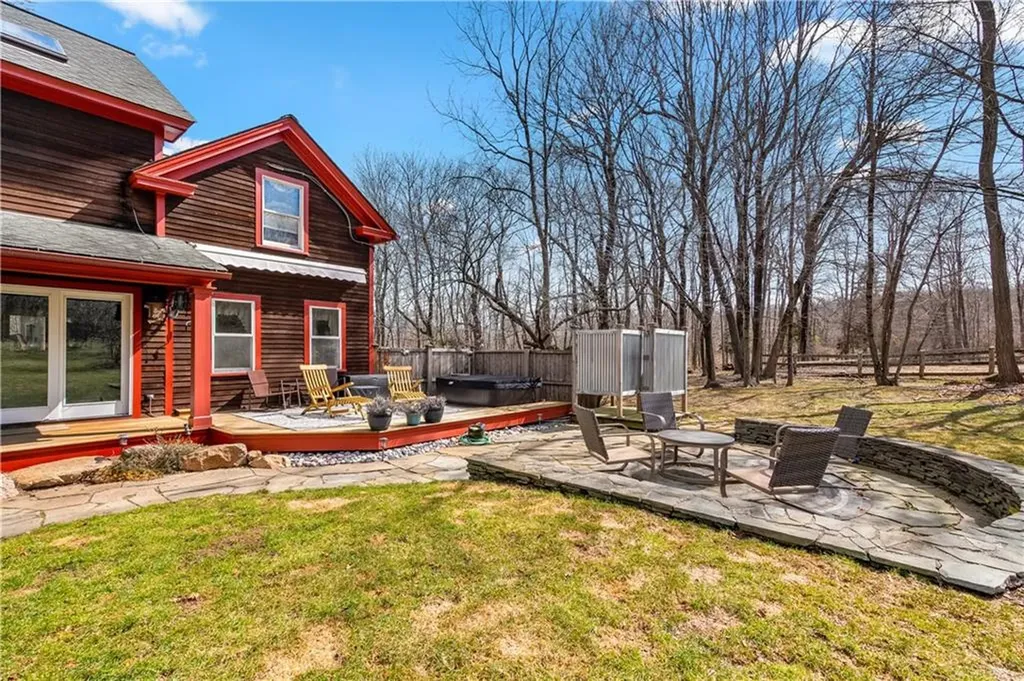 613 Slocum Road Exeter RI 02874