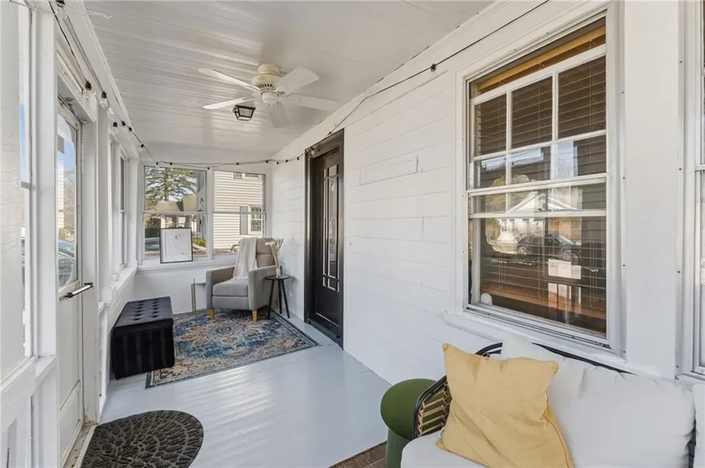68 Packard Avenue Warwick RI 02886