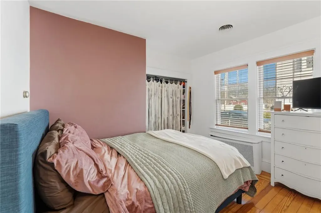 68 Packard Avenue Warwick RI 02886