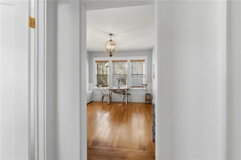 68 Packard Avenue Warwick RI 02886