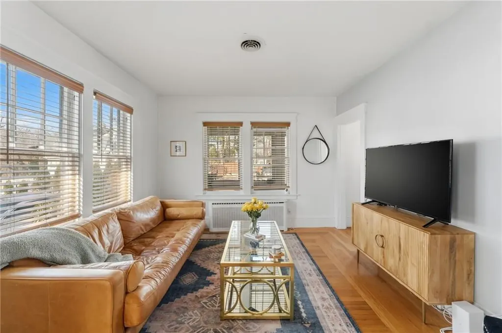 68 Packard Avenue Warwick RI 02886