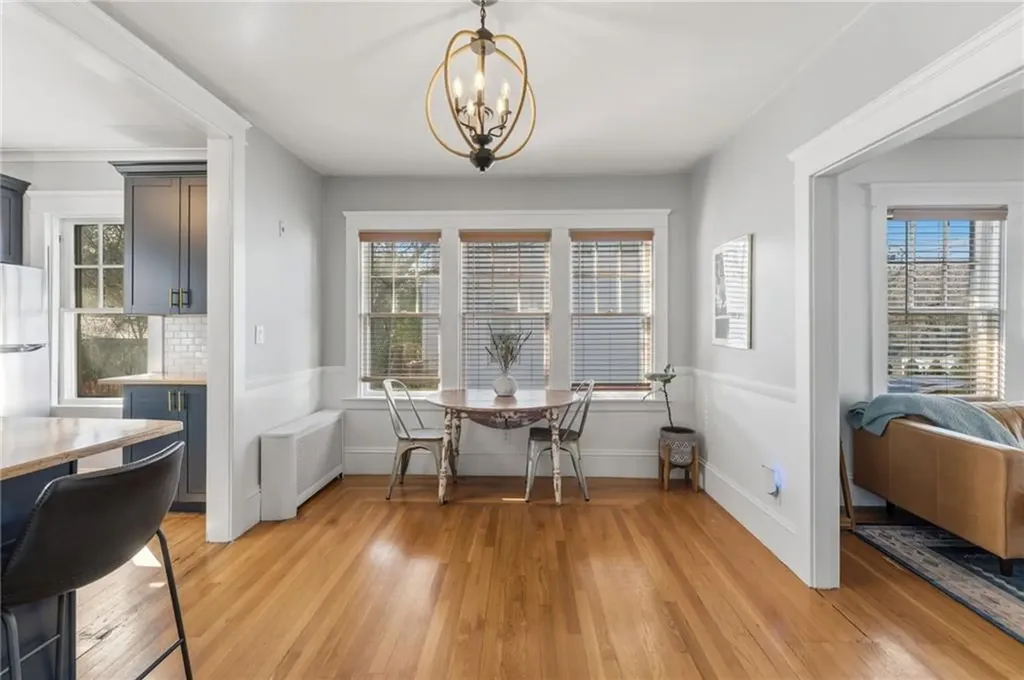 68 Packard Avenue Warwick RI 02886