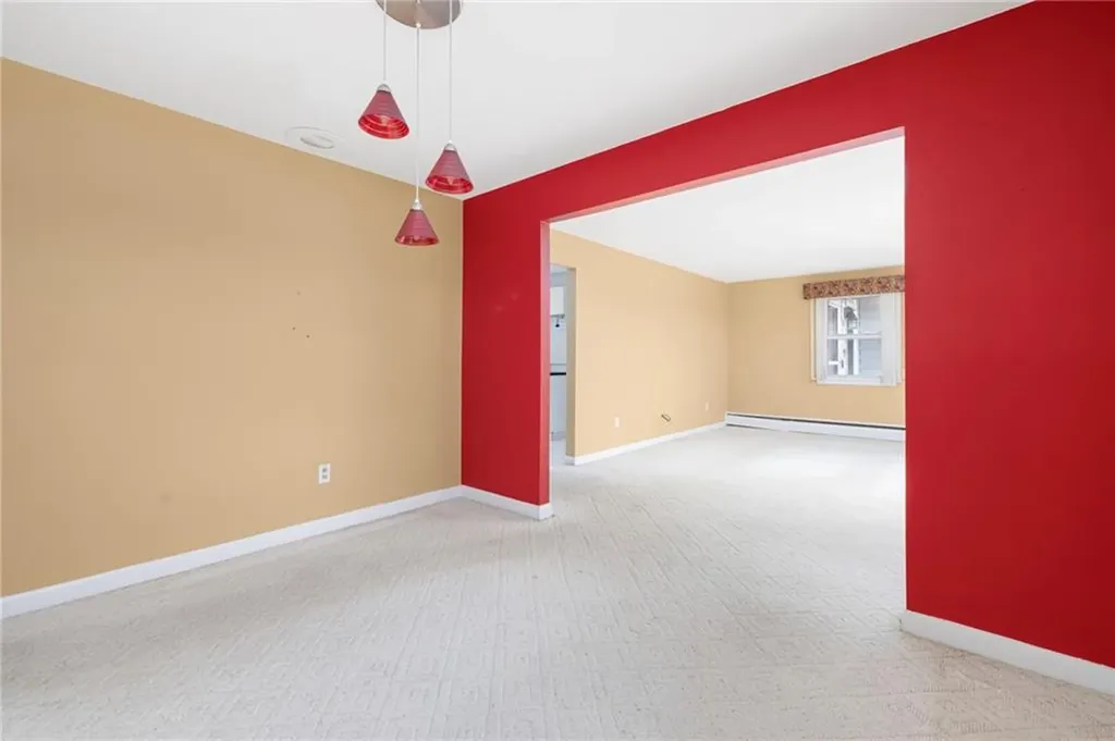 9 Spruce Avenue Middletown RI 02842