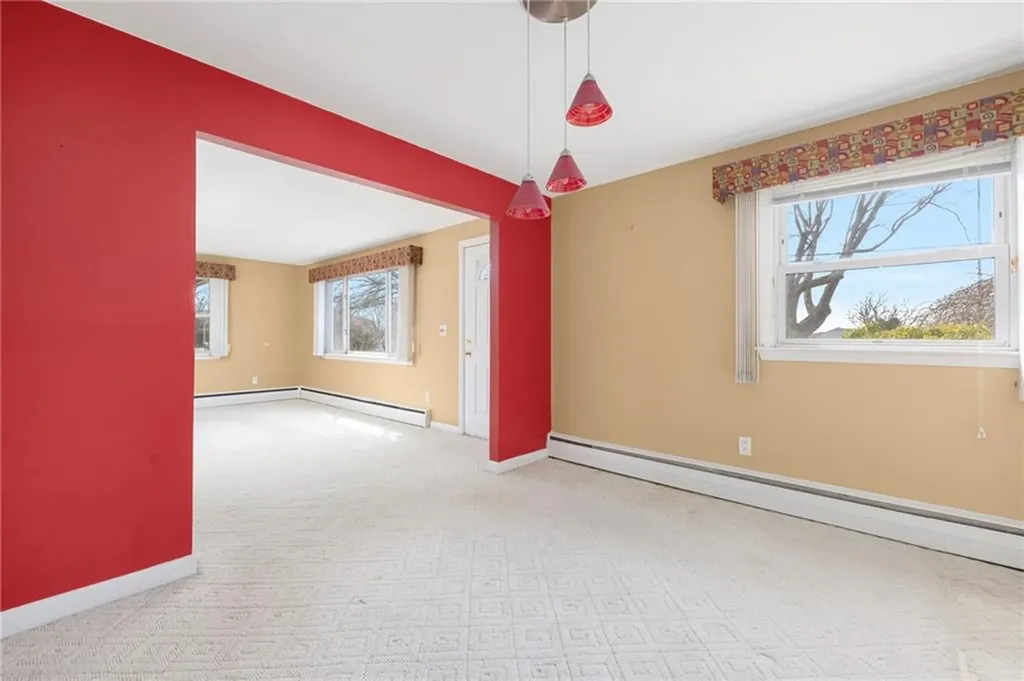 9 Spruce Avenue Middletown RI 02842