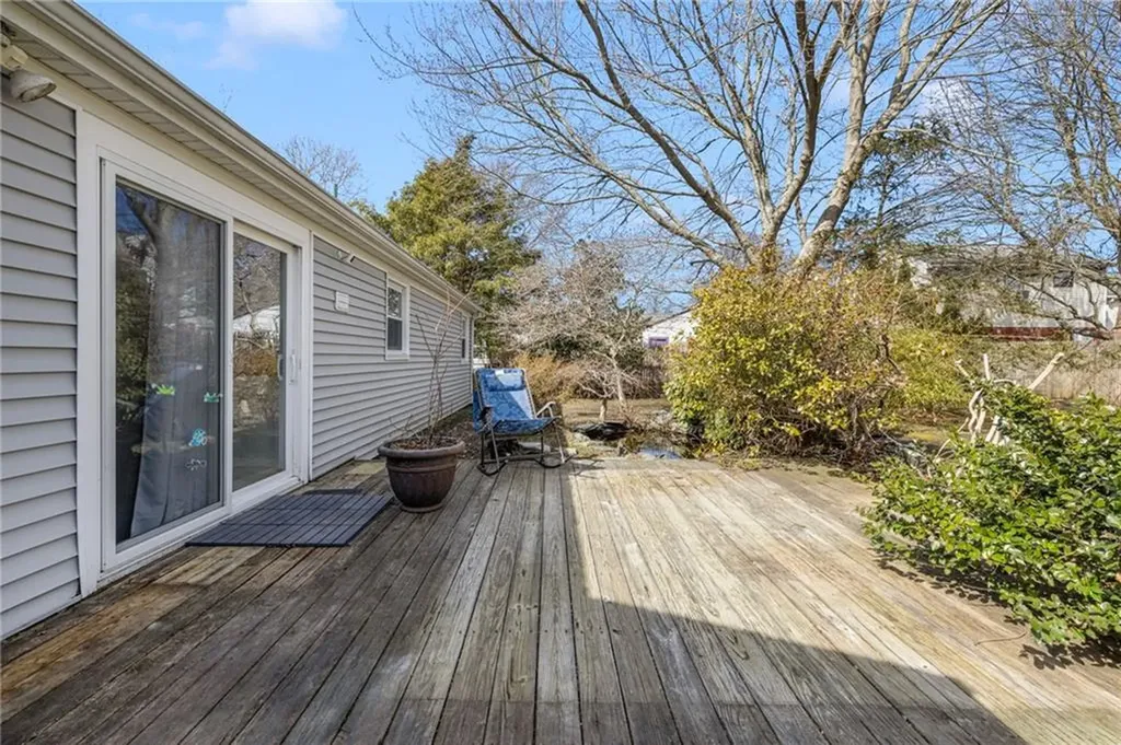 9 Spruce Avenue Middletown RI 02842