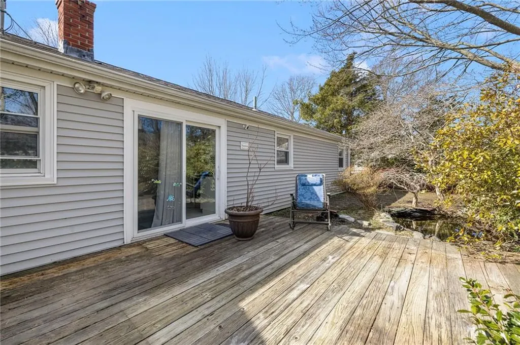 9 Spruce Avenue Middletown RI 02842