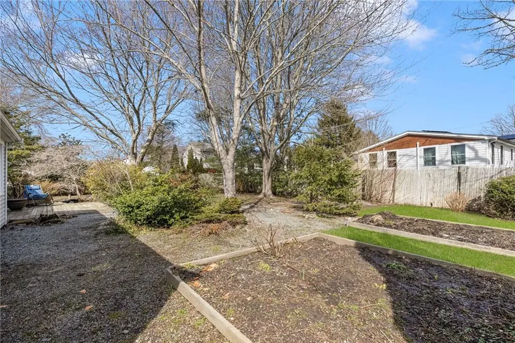 9 Spruce Avenue Middletown RI 02842