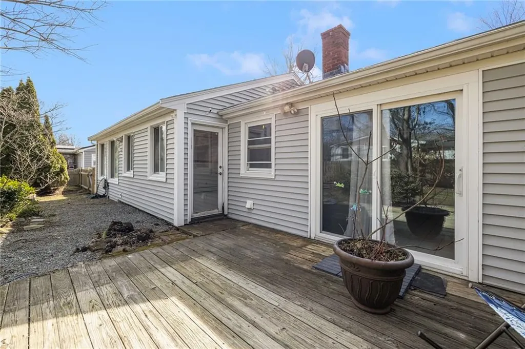 9 Spruce Avenue Middletown RI 02842