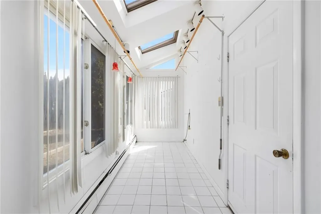 9 Spruce Avenue Middletown RI 02842