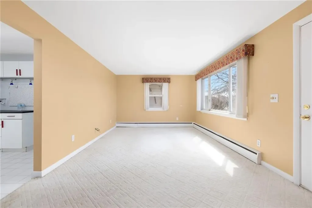 9 Spruce Avenue Middletown RI 02842