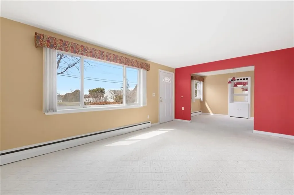 9 Spruce Avenue Middletown RI 02842