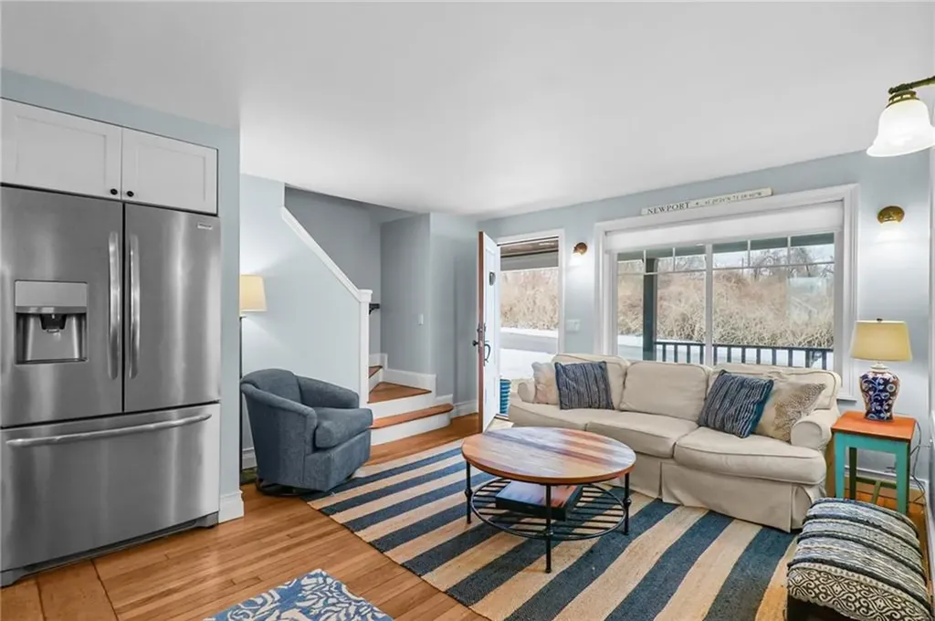 206 Reservoir Road Middletown RI 02842