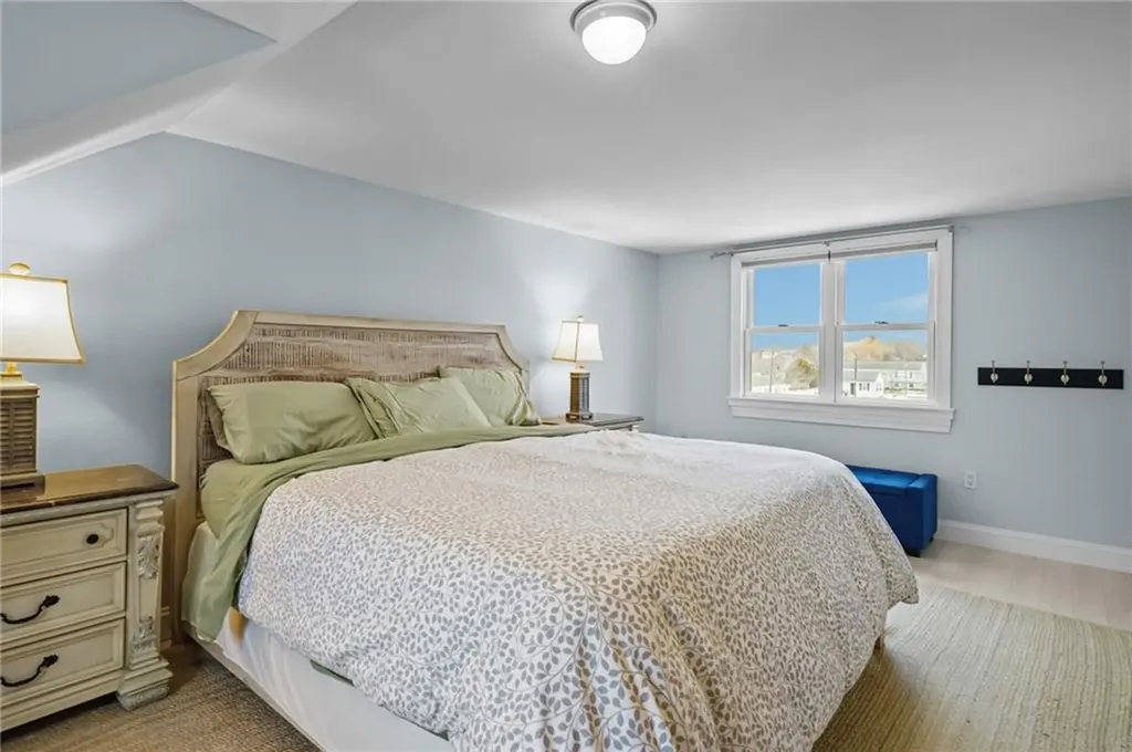 206 Reservoir Road Middletown RI 02842