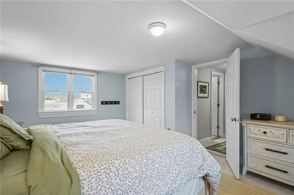 206 Reservoir Road Middletown RI 02842