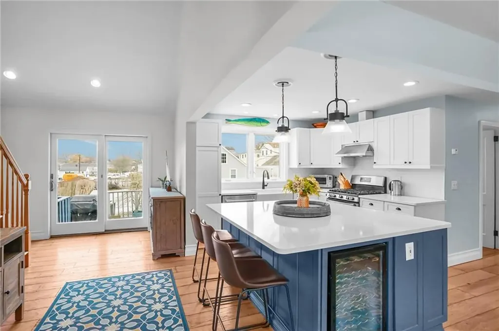206 Reservoir Road Middletown RI 02842