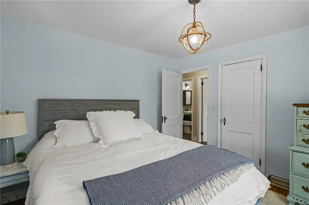 206 Reservoir Road Middletown RI 02842