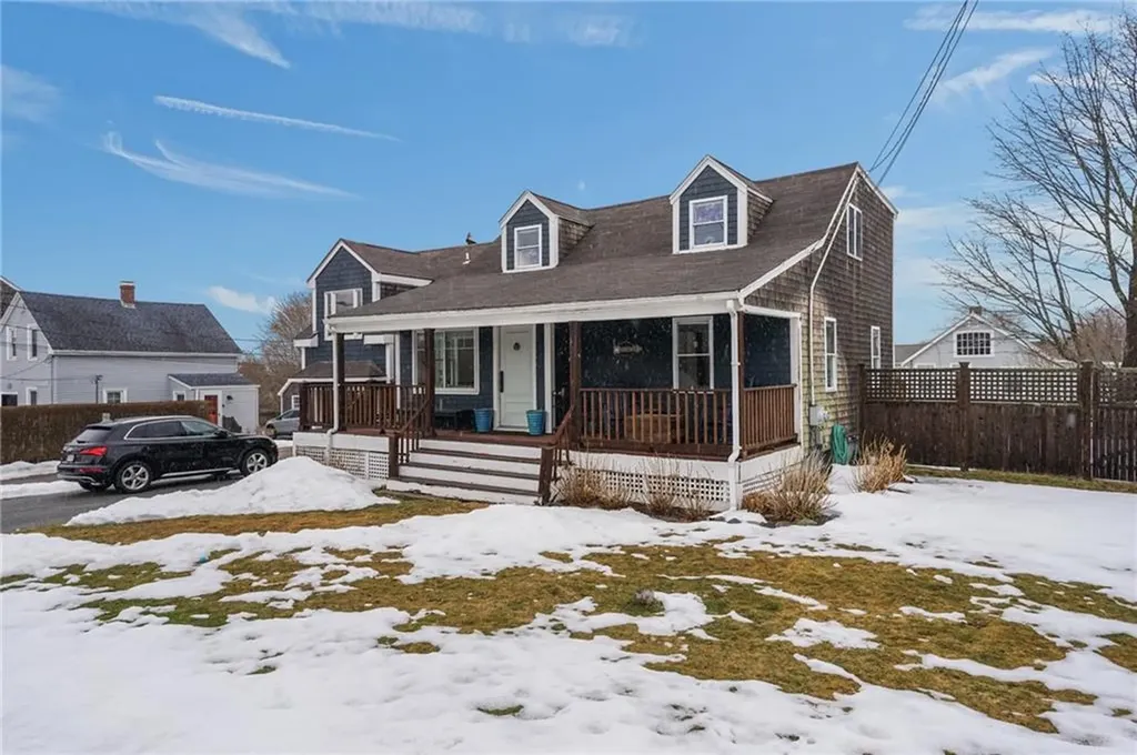 206 Reservoir Road Middletown RI 02842