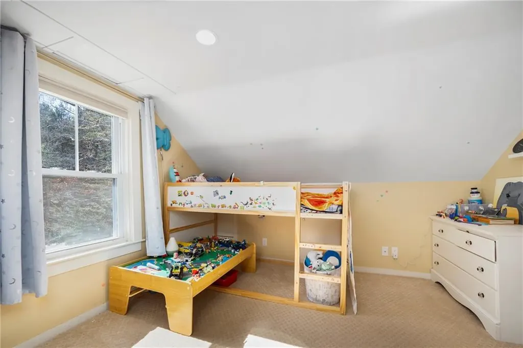 275 Usquepaugh Road South Kingstown RI 02892