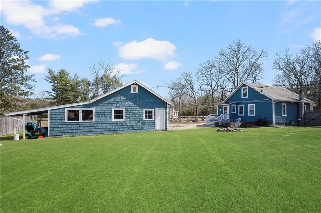 275 Usquepaugh Road South Kingstown RI 02892