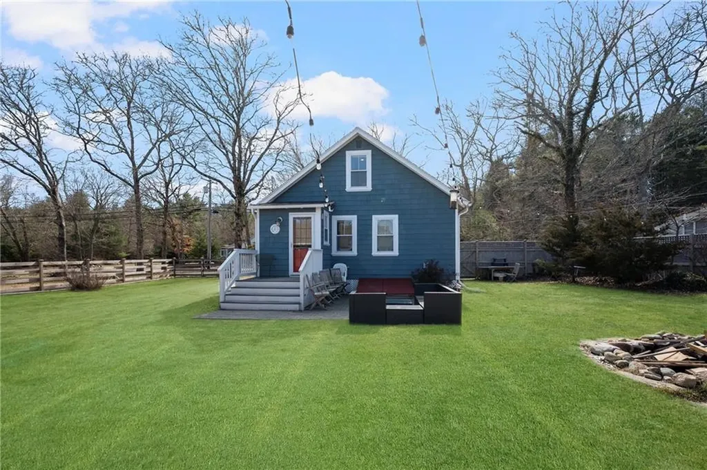 275 Usquepaugh Road South Kingstown RI 02892