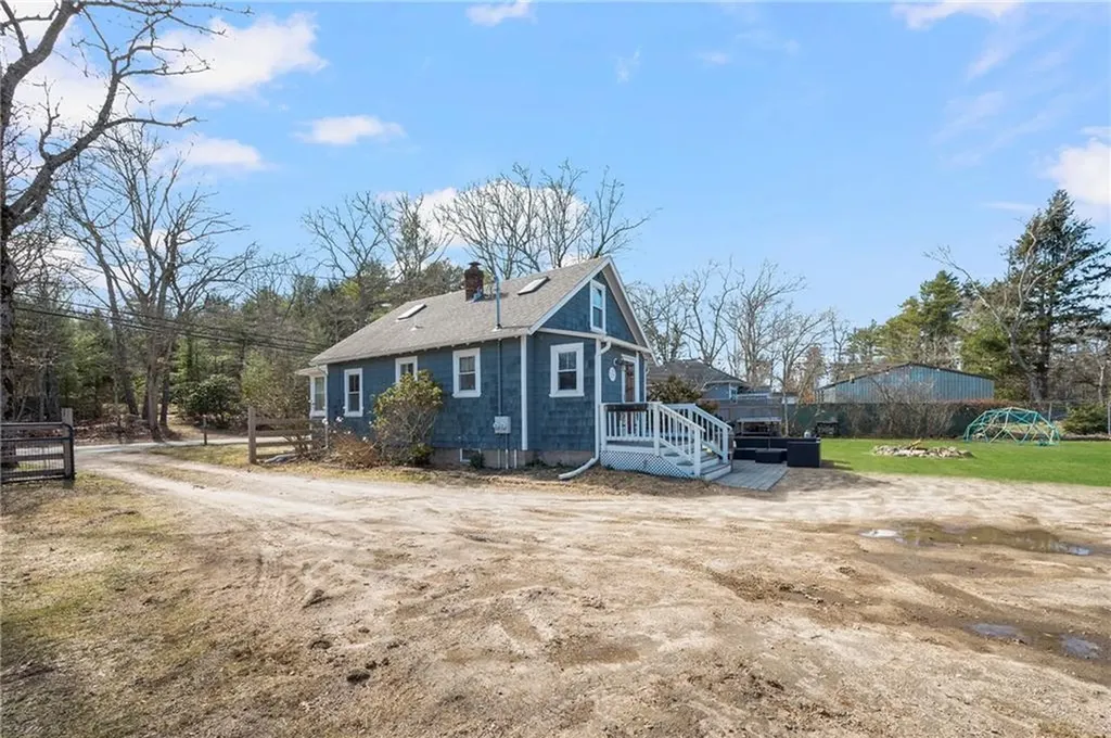 275 Usquepaugh Road South Kingstown RI 02892