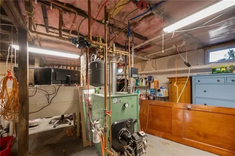 275 Usquepaugh Road South Kingstown RI 02892