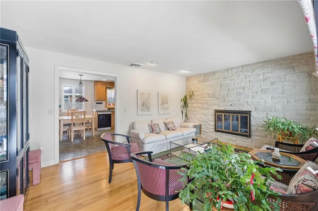 20 Reservoir Avenue Warren RI 02885