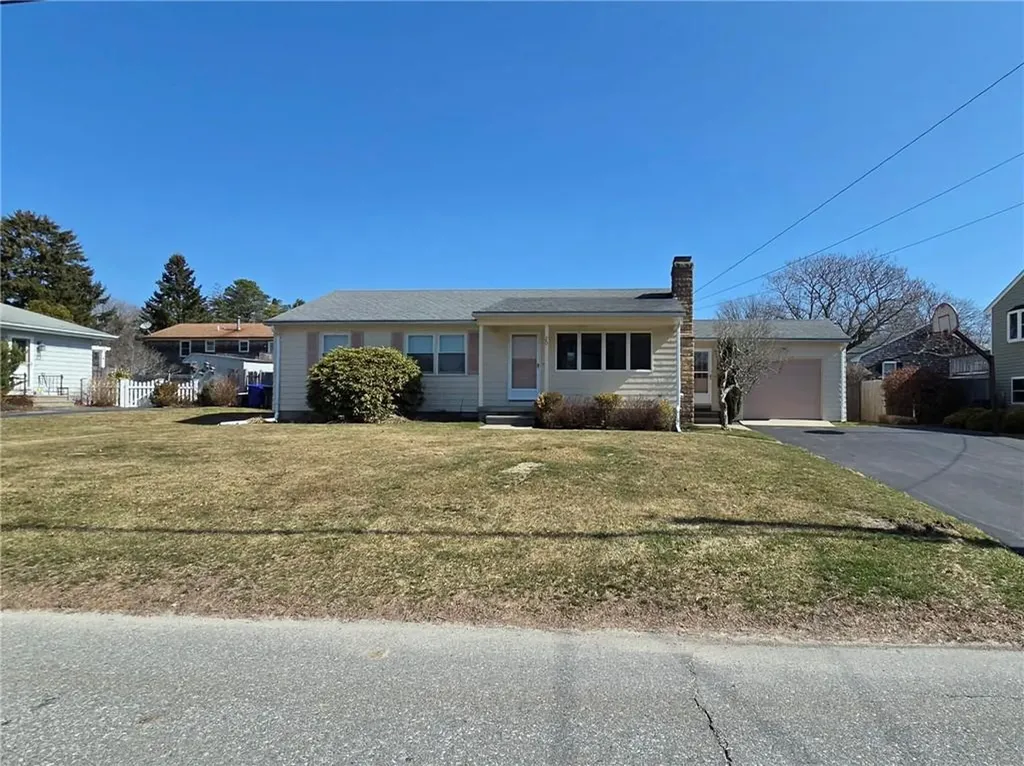 20 Reservoir Avenue Warren RI 02885