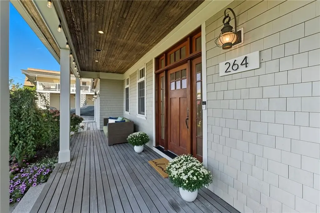 264 Col John Gardner Road Narragansett RI 02882