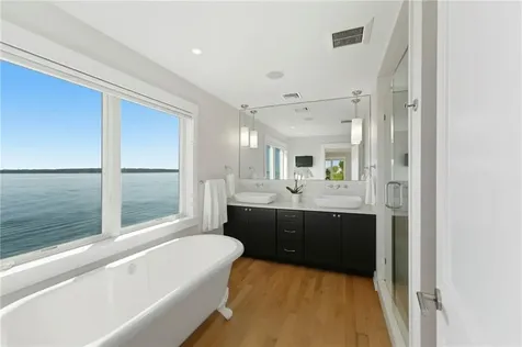 264 Col John Gardner Road Narragansett RI 02882