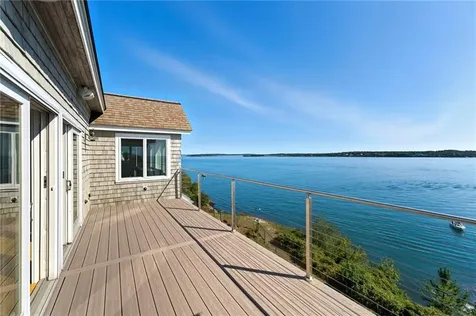 264 Col John Gardner Road Narragansett RI 02882