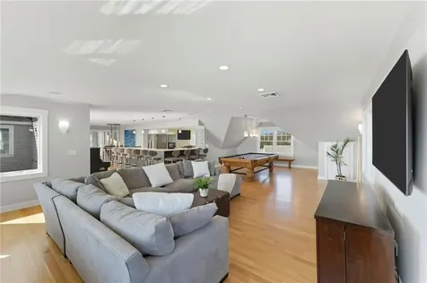 264 Col John Gardner Road Narragansett RI 02882
