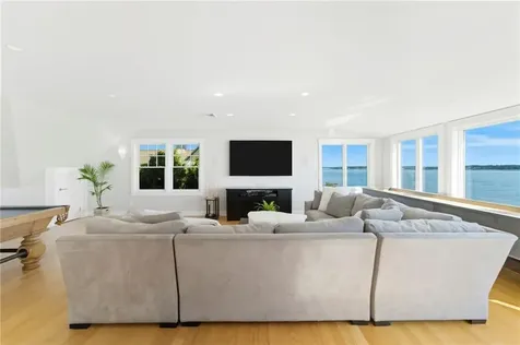 264 Col John Gardner Road Narragansett RI 02882
