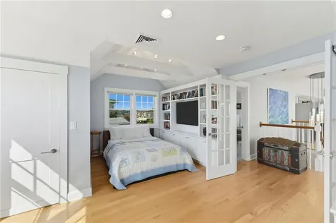 264 Col John Gardner Road Narragansett RI 02882