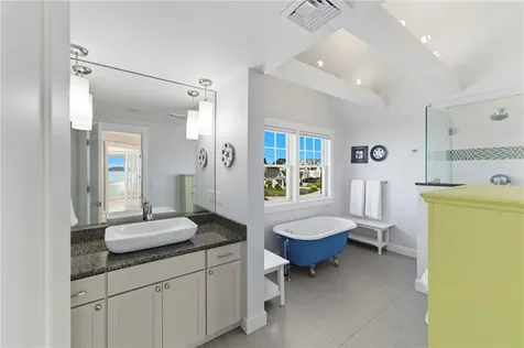 264 Col John Gardner Road Narragansett RI 02882