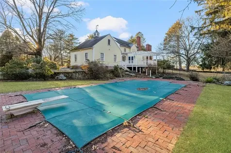 555 Great Road Lincoln RI 02865