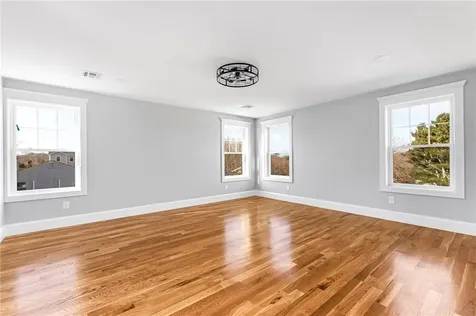 60 Daytona Avenue Narragansett RI 02882