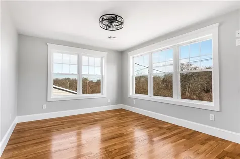 60 Daytona Avenue Narragansett RI 02882