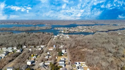 60 Daytona Avenue Narragansett RI 02882