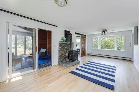 22 Jh Dwyer Drive Middletown RI 02842