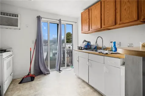 9 Bye Street North Providence RI 02911