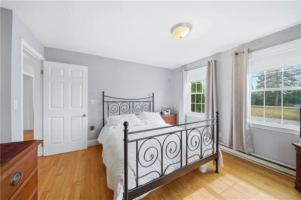 85 Gillan Avenue Warwick RI 02886