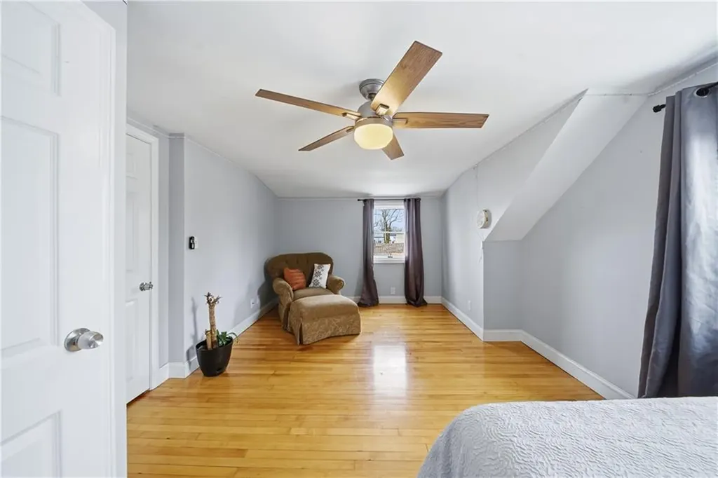 85 Gillan Avenue Warwick RI 02886