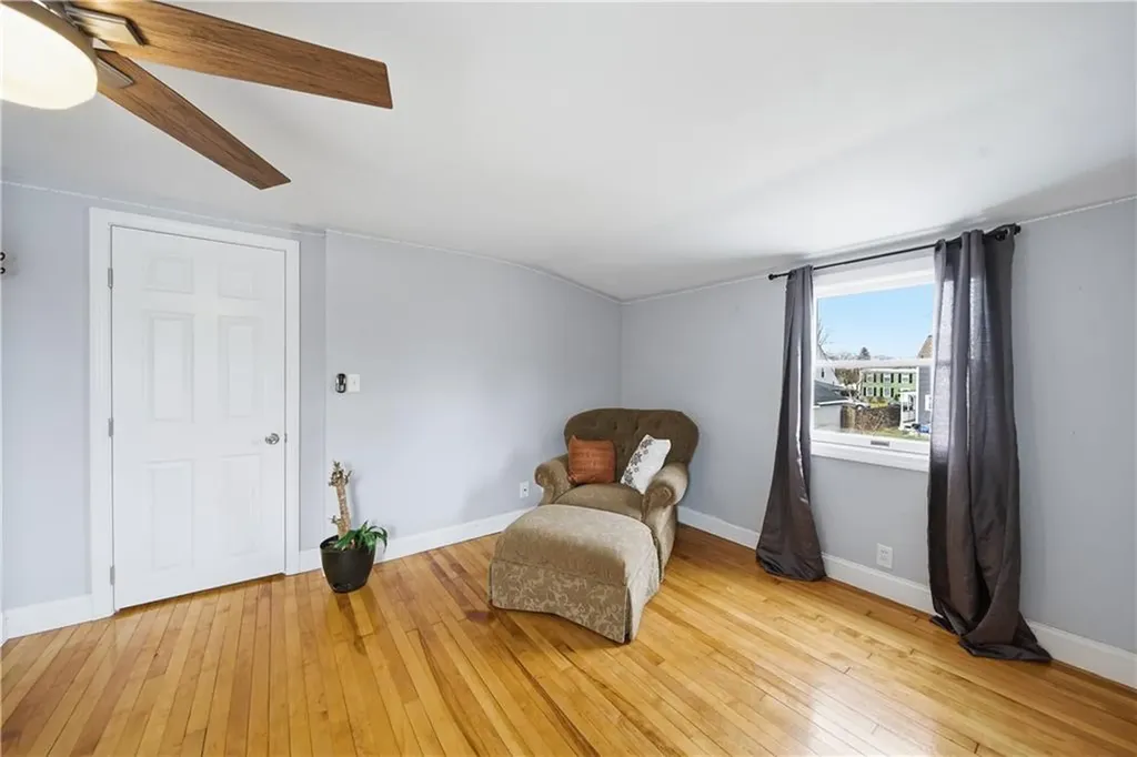 85 Gillan Avenue Warwick RI 02886